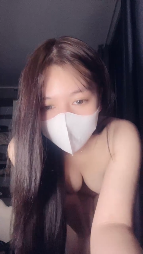 Gadis Vietnam Menari Sambil Bugil