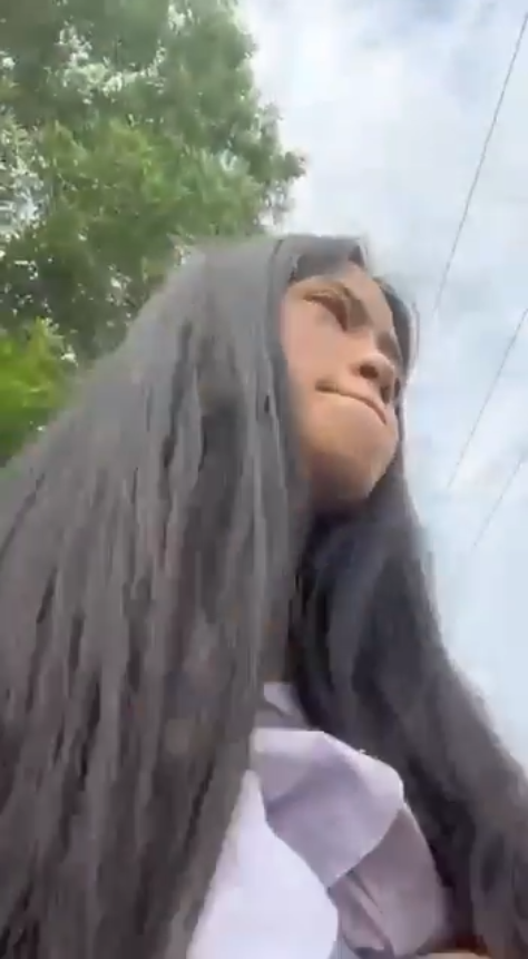 Siswi yang tetek dan memeknya kelihatan enak banget